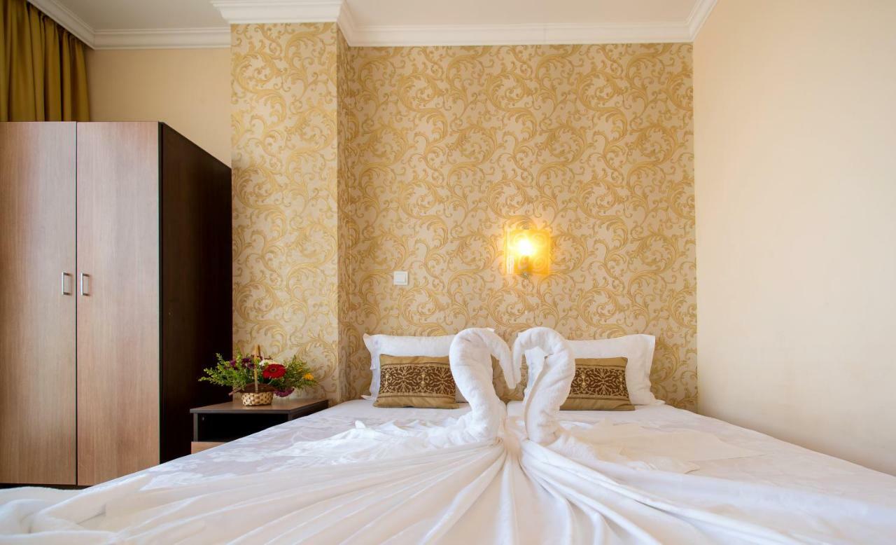 Hotel Iris เนเซบาร์ ภายนอก รูปภาพ